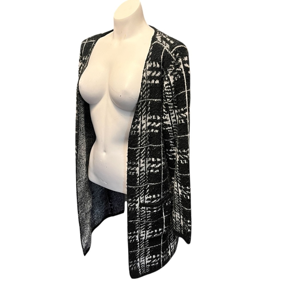Black & White Women's Long Sweater - Picture 2 of 7